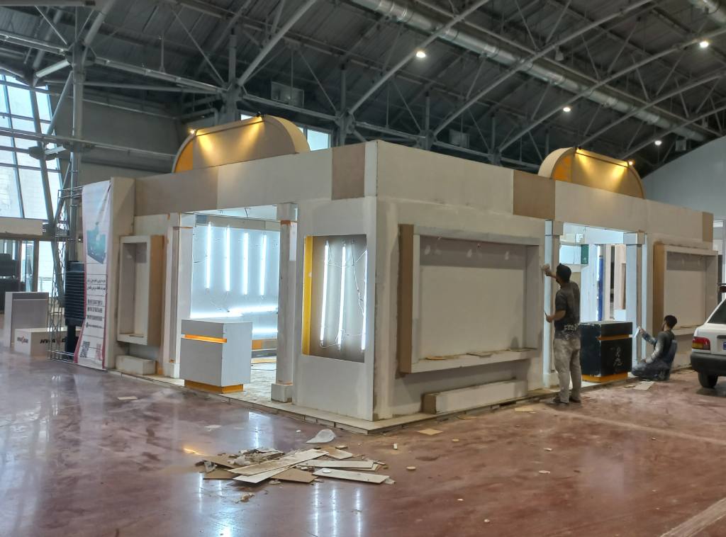 طراحی و اجرا غرفه نمایشگاهی جهان الکتریک در نمایشگاه برق تهران تیر ماه 1401