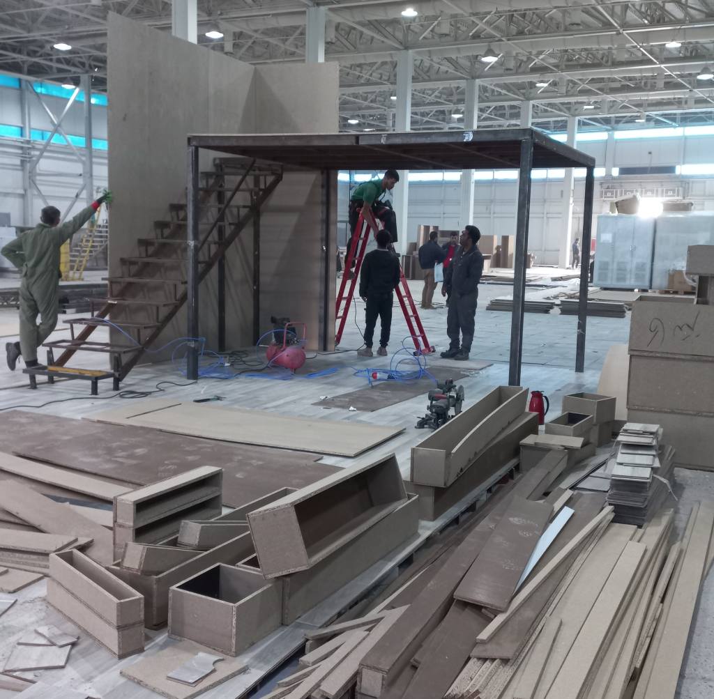 طراحی و اجرا غرفه نمایشگاهی جهان الکتریک در نمایشگاه برق تهران تیر ماه 1401